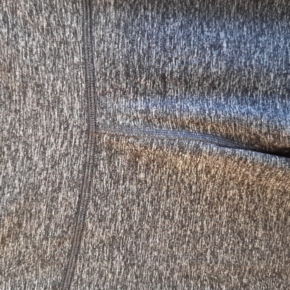 Aerie leggings. Heather Gray Size Medium, Pockets - Picture 4 of 15